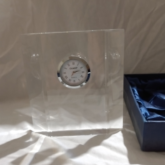 Custom Crystal Block with Clock new - Picture 4 of 4